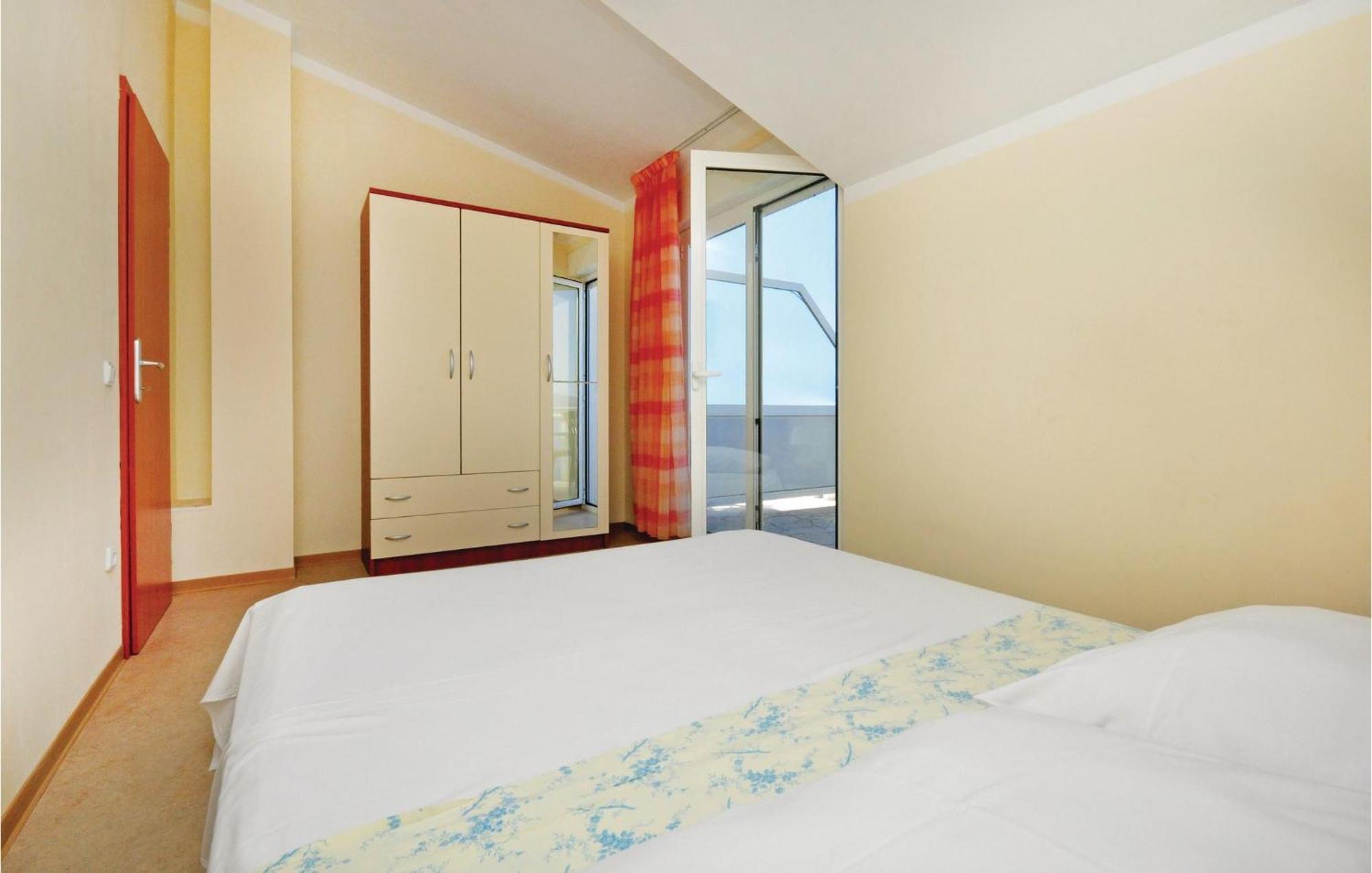 2 Bedroom Nice Apartment In Mimice Exterior photo